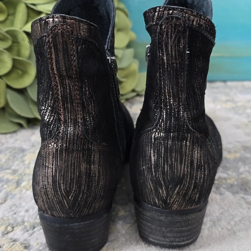 Seychelles Lucky Penny Graphite Metallic Ankle Boots
